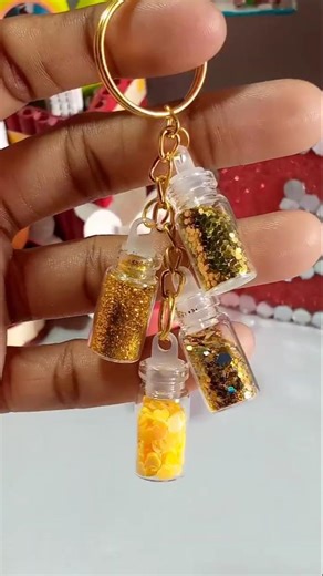 let's make key ring #arts#crafts#shorts#diy#key ring#key chain#glittery key ring #glitter diy