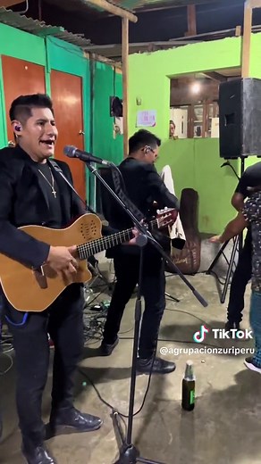 Tu vida me pertenece 🥰 #envivo #tuvidamepertenece a#elegant #zuriperu #primicias #cheleros #baile #peru #contratos