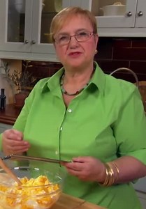 Lidia's Kitchen S02:E05 - A Little Spiece With a Hint of Beer