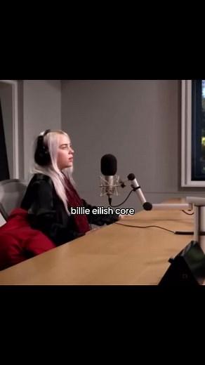 Billie Eilish's Hilarious Wheeze Laugh Moments