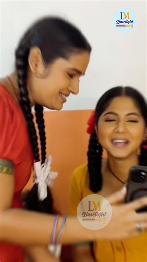 Fun times on the set of the Kamli-Sanai Chaughade Mahasangam #kamli #sanaichaughade #zeemarathi #...
