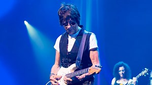 Watch Jeff Beck’s flawless jam of Jimi Hendrix’s Little Wing with Johnny Depp on rhythm guitar