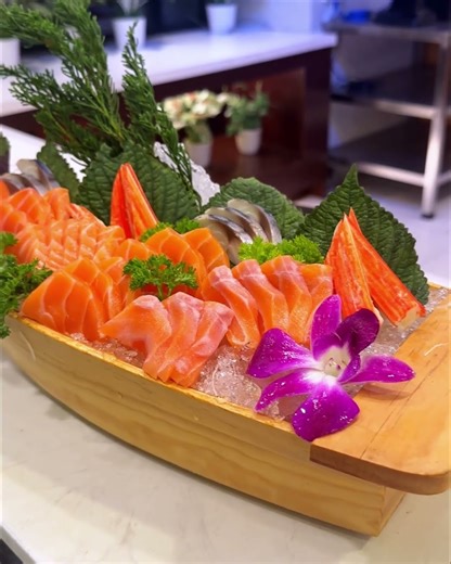 Ăn buffet Nhật cùng bạn thân, nhóm 2 giảm ngay 240K tại Sushi In Sushi 🍣