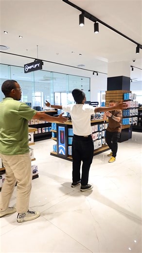 Some people won’t catch you when you fall… 🎧 But your music always will. With Amplify, good sound has your back every time. #TrustTheBeat #AmplifyYourWorld | Amplify Electronics