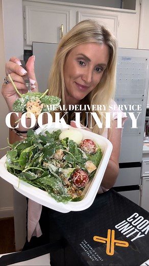 🍕 Blondes Who Eat 🍕 on Instagram: "COOKUNITY MEAL DELIVERY SERVICE — Introducing the FIRST chef-to-you meal delivery service, @CookUnity. Made up of over 60 Chefs, they believe that great food should be for everyone and that eating is an experience to be savored. Each week, award-winning chefs craft hundreds of globally-inspired meals, from vegetarian to paleo and everything in between, there is literally something for everyone. — The meals are always fresh, never frozen and the menu rotates e