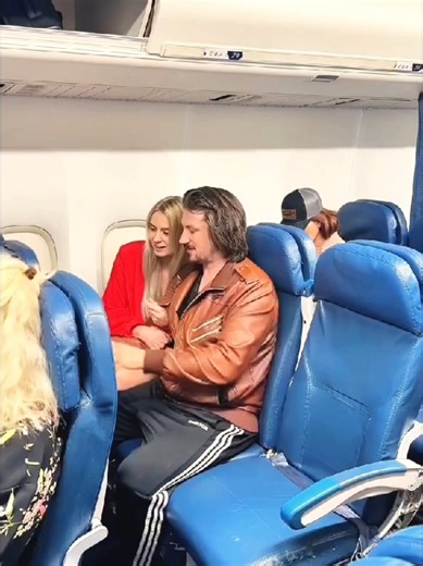 Soldier Upgraded to First Class After Flight Disruption