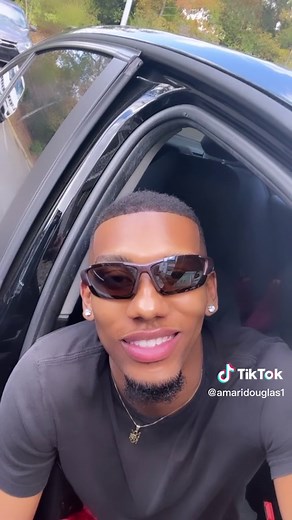 Black Guy Selfie Poses - Handsome Men Selfies