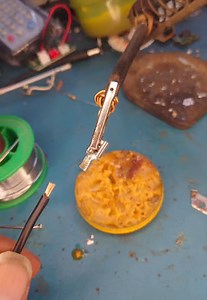 6.3K views · 33 reactions | soldering tips and tricks hack electronics project. #shoorts #project #soldering #solderingtips | Electronic circuit project | Facebook