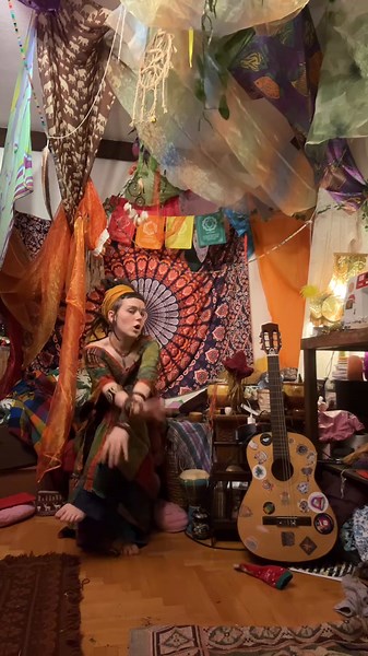 Vibrante Vida Hippie: Abraçando a Liberdade