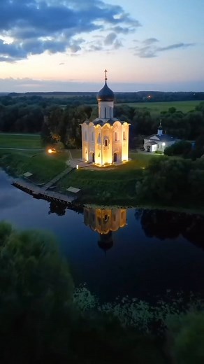 3.9K views · 289 reactions | CHURCH OF THE INTERCESSION ON THE NERL✨...