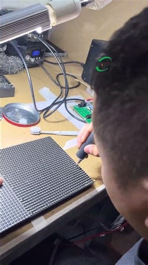 he fixing this led screen #ledscreen #leddisplay #ledpanelrepair #shorts