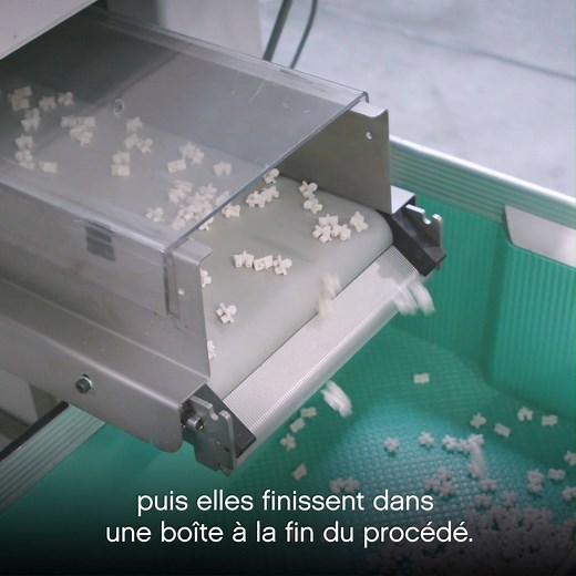 Nous vous révélons les secrets de fabrication des briques LEGO ! 1 300 briques par seconde, 60 couleurs différentes ! 🤩 Visite guidée avec TheDadLab 👍 | LEGO