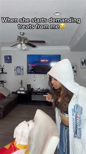 Bc who is she talking to!?🤣