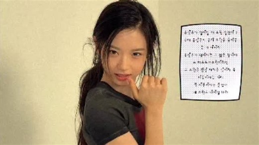KYA 突然成了那个年代网络小说里的虚拟角色主人公 10 年生的人怎么能把 Cyworld 的感性拿捏得这么准……