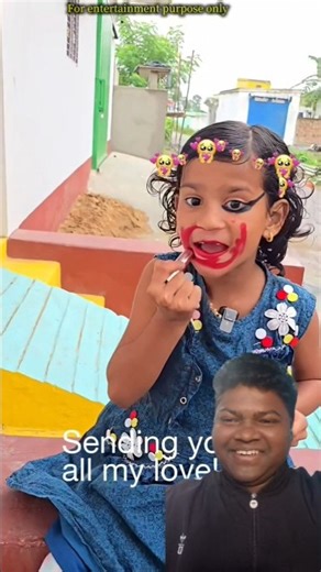 Kaisa makeup kar rahi hai 🤪😜😆🥰🤣