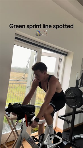 Mastering the Green Sprint Line in Zwift