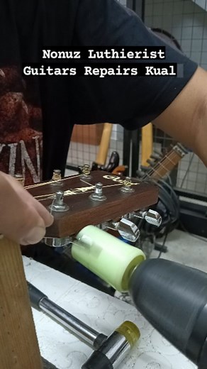 A guitar string winder is a handy tool that can make this task a whole lot easier. A guitar string winder is a small, handheld tool that is used to wind strings around the tuning pegs of a guitar | Nonuz Guitar Centre