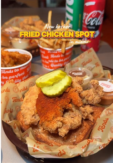 Exploring Miami's New Kosher Fried Chicken Restaurant
