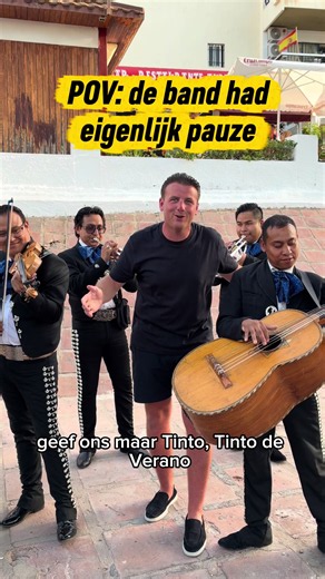 POV: De band had eigenlijk pauze — Tinto de Verano zomerhit