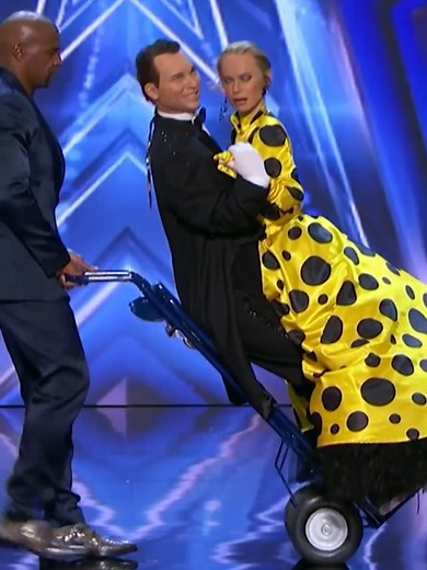 Incredible Solo Dance Performance on America's Got Talent