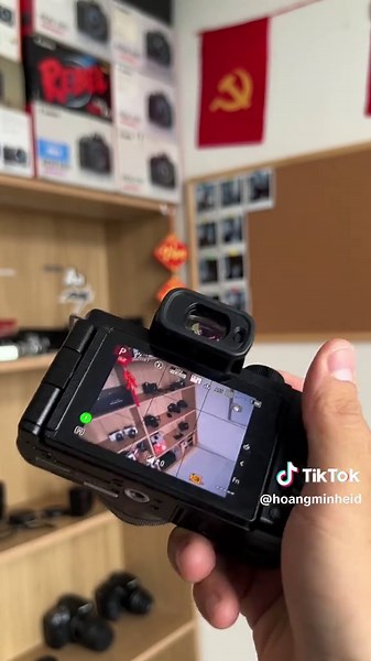 Lumix G100 chiếc máy ảnh rất ngon trong phân khúc luôn nè anh chị 📸🥰 #lumix #lumixg100 #mayanhchill #mayanh #mayanhcu #chupanh #photography #digitalcamera #viral #xuhuong #fyp