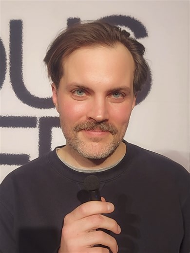 ☀️ Zapraszamy na film GLORIOUS SUMMER reż. Helena Ganjalyan, Bartosz Szpak, w kinach od 20 lutego 🎬 Opowieść o utopijnej rzeczywistości, spełniającej niemal wszystkie potrzeby człowieka, za cenę utraty wolności i sprawczości. Film, którego światowa premiera odbyła się na prestiżowym festiwalu SXSW w USA ⭐ W rolach głównych: Helena Ganjalyan, Daniela Komędera, Magdalena Fejdasz-Hanczewska, Weronika Humaj #glorioussummer #film #kino #premiera #bartoszszpak