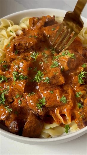 Lauren Allen on Instagram: "Pörkölt is Hungarian comfort food at its finest. 👉🏻Comment “SEND RECIPE” if you want an easy Hungarian beef stew you can make tonight. And save this for your next cozy dinner. My brother lived in Hungary and introduced us to this and it’s been a family favorite ever since. It tastes like you spent all day cooking… but it’s actually so simple. Sunday dinner that turns into the best leftovers all week. Honestly day 2 might be the move. 2 lbs chuck roast,