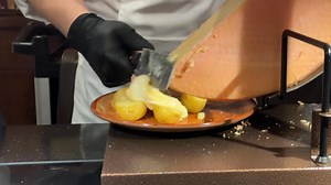 42K views · 121 reactions | Raclette at Hunter’s Grill in Disney Sequoia Lodge. 燎 ✨ #DisneylandParis | Pixie Dust DLP | Facebook