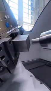 687K views · 498 reactions | how about this tool path? Can you program, Go to the website to learn more✌️✌️ https://www.silvercnc.com/products/ | Silver CNC Machinist | Facebook