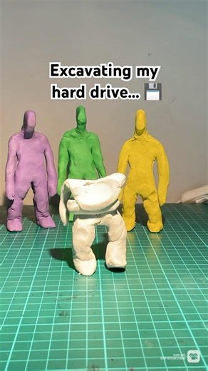 The Great Clay Escape: A Morphing Loop 🌀