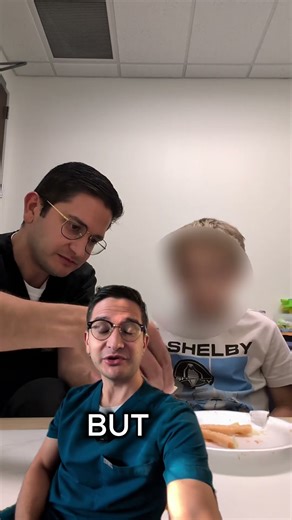 Understanding 5 Non-Verbal Cues in Autism Communication During Feeding Therapy