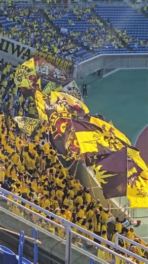 柏｢限界まで突き進むぜ｣ マリノス｢ヘブンズドライブ…｣ 柏｢違うわ｣ #サッカーチャント #サッカー #柏レイソル #shorts