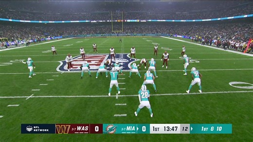 De'Von Achane flashes his speed on 23-yard run into D.C. territory on first drive