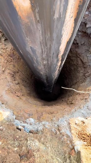 Rotary Drilling Machine Piling Brothers, let’s get on with the stone! Brothers, it's time to deal with those pesky rocks using our rotary drilling rigs! | Machine tools