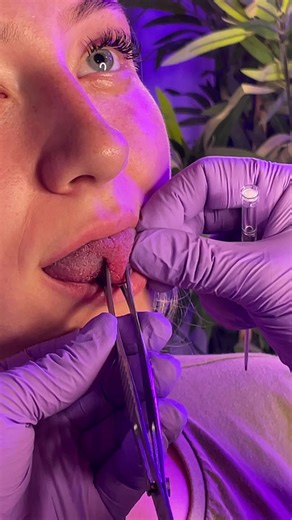 Queen of the Snake Eyes Piercings in Rotterdam