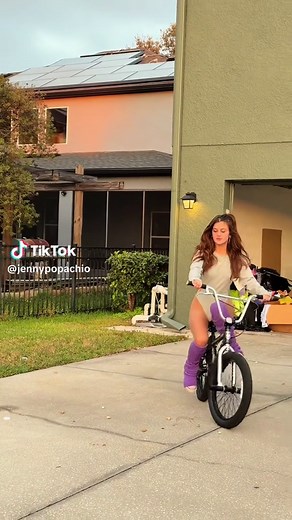 jenny popach (@jennypopachio)’s videos with original sound - clavs girl