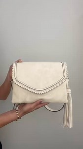 29 reactions · 20 comments | The bag that says “I’ve got it all together” — even when you don’t. 懶 Comment CUTE for the link #bag #purse #crossbodybag #musthave #womensfashion #baglover | Sand + Charcoal | Facebook