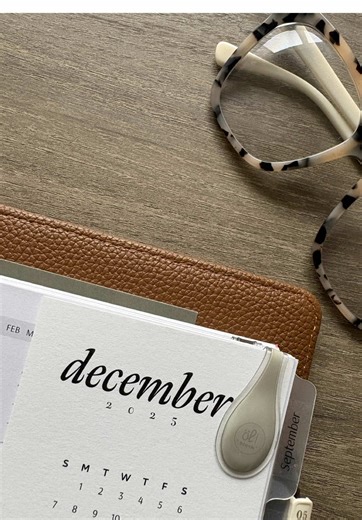 Starting fresh for December and keeping things simple. A little planning, a little reflection, and a layout that feels good to come back to.