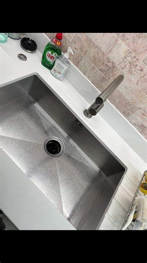 Another new client🤩 #westsussex #hampshire #cleaning #glowup #OCD #refresh #cleaner #weeklycleans #ocdproblems #refreshing #stainlesssteel #shiny #fairy #methodcleaningproducts