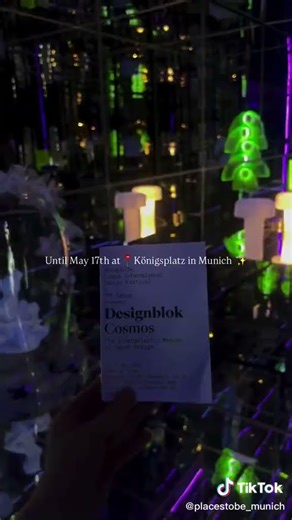 Until May 17th, Königsplatz hosts a brand-new pop-up installation called „Designblok Cosmos“ 😍 Entry