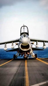 O A-7 Corsair II é um avião monorreactor, trem de triciclo retráctil, asa alta, destinado a missões de ataque a alvos de superfície a partir de um porta-aviões, fabricado pela Ling-Temco-Vought. O modelo baseia-se no F-8 Crusader. #a7corsair #aviacaomilitar #avioesdeguerra #historiamilitar #aviaodecombate #tecnologiaaerea #vought #portaavioes #f8crusader #aeronaves #forcasarmadas #aviacao #engenhariaaerea #militar #lksmilitar #aviation #military #avgeek #navy #airforce #aircraft #usaf #fighterje