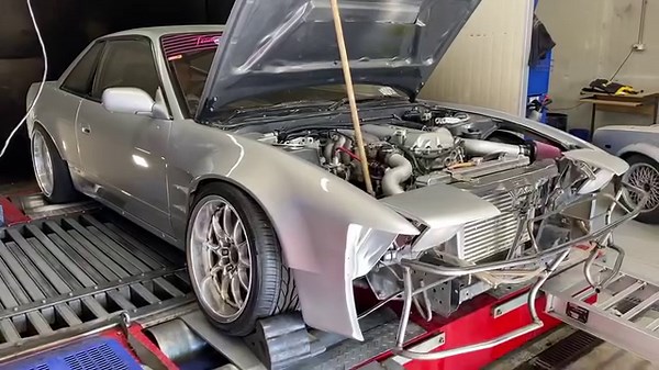 Sheldon’s S13 drift car on the rollers for a run-in and tune of its refreshed engine. Running one of our td06 turbos, all controlled via a Haltech Elite series ecu. #rps13 #sr20det #haltech #elite750 #boost #jdm #driftsouth | Rapid Performance