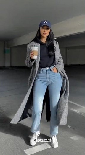 This Grey Coat + Hoodie Combo Is Pure Aesthetic 😍 #ootd #winterfashion #outfitideas