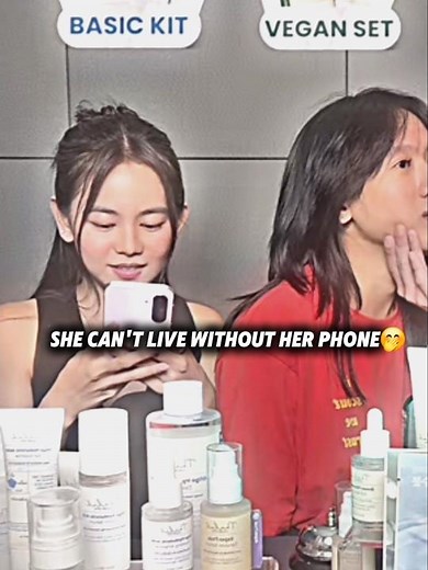 The person on the phone is more important😉 #ashtineolviga #andresmuhlach #ashdres #kdrama #amnse