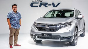 158K views · 3.1K reactions | Take a closer look at the 2017 Honda CR-V – just launched in Malaysia with a new 1.5L VTEC Turbo engine and Honda Sensing active safety systems. Prices start from RM142k. More details plus pics here: https://paul.my/2017-Honda-CR-V-Malaysia | Paul Tan's Automotive News | Facebook