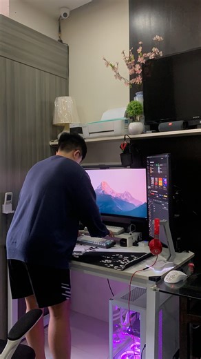 Just a chill day cleaning and rearranging my setup🫶 . . . . . . . . . . . #pcsetup #pcsetups #dualmonitor #xiaomi34inch #acer #xiaomi #fantechleviosa #geforce #chill #chillday #timelapse #gaming #gamingsetup #workspace #RakkHamrus #idcooling #blackandwhitesetup