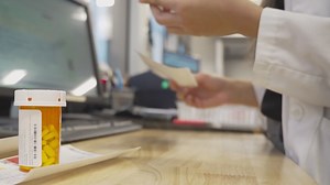 Yes, pharmacies in Texas can change your prescription from brand name to generic