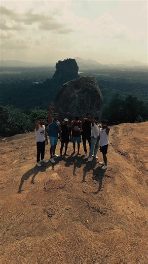 #travel #pidurangalarock #viwe #sigiriya🇱🇰 #srilanka @black_竜 🐉 @𝙈𝙍 𝙄𝙅𝘼𝙎