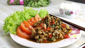 Thai Basil Chicken Recipe - How to cook (with step-by-step instruction)
