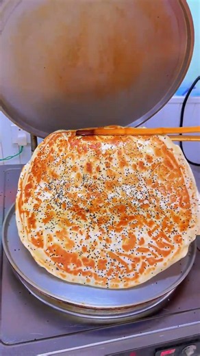 GIANT Fried Flatbread! Amazing Street Food Made Fresh Every Day